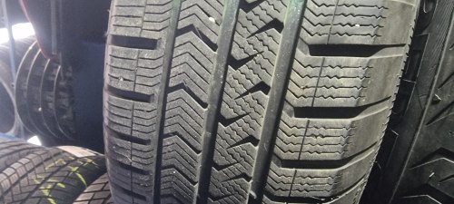 Пара шин 215 65 r17 Vredestein Qatrac 5 7mm.0319г. 90%остаток