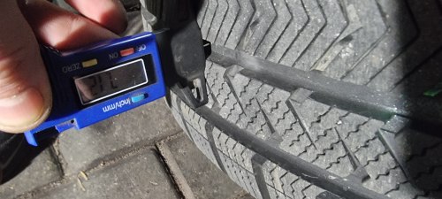 Пара шин 215 65 r17 Vredestein Qatrac 5 7mm.0319г. 90%остаток