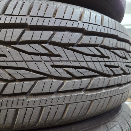 Комплект шин 215 65 r16 Continental ContiCrossContact LX2 18г. Остаток 99% 8mm