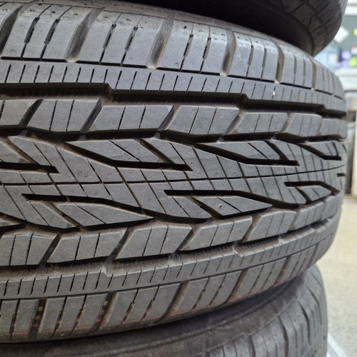 Комплект шин 215 65 r16 Continental ContiCrossContact LX2 18г. Остаток 99% 8mm