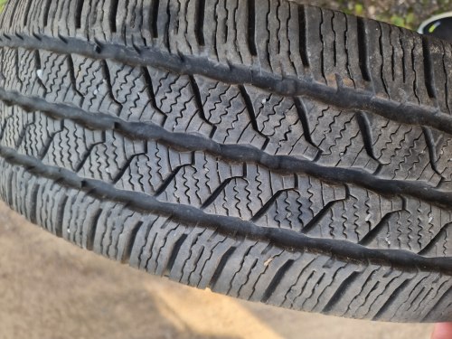 Пара шин 205 70 r17c Continental VanContact Winter 115/113R 3523г. 8мм.2620г.99% остаток, 9.3мм