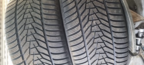 Пара шин 285 35 r21 Hankook Winter icept evo3 x 4022г. 99.9%остаток. Косметика борт