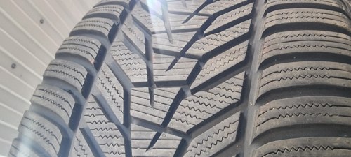 Пара шин 275 35 r21 Hankook Winter icept evo3 x 4022г. 99.9%остаток. Косметика борт