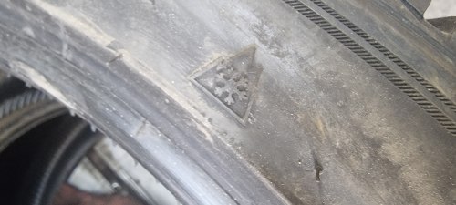 Пара шин 285 35 r21 Hankook Winter icept evo3 x 4022г. 99.9%остаток. Косметика борт