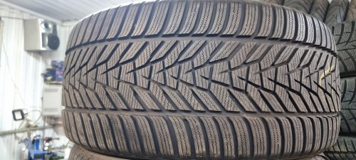 Пара шин 275 35 r21 Hankook Winter icept evo3 x 4022г. 99.9%остаток. Косметика борт
