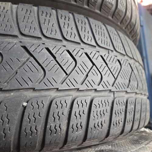Пара шин 205 60 R16 Pirelli Sottozero 3 17г остаток 4.5мм