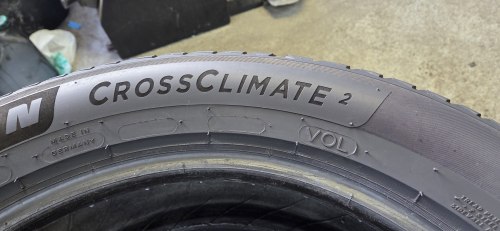235 55 r19 Michelin Cross climate 2 VOL 42н. 21г. 6мм 85% остаток
