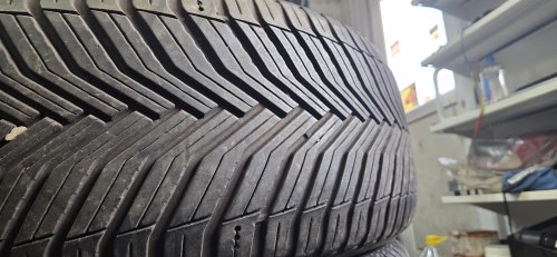 235 55 r19 Michelin Cross climate 2 VOL 42н. 21г. 6мм 85% остаток