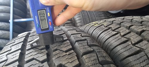 Пара шин 225 65 r16c Continental VancoFourSeason 2 9mm 95% остаток 18