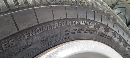 Пара шин 225 65 r16c Continental VancoFourSeason 2 9mm 95% остаток 18