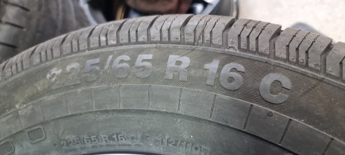 Пара шин 225 65 r16c Continental VancoFourSeason 2 9mm 95% остаток 18