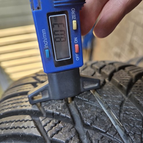 Комплект шин 205 60 R16 Bridgestone Drive Guard Winter RSC остаток 95%