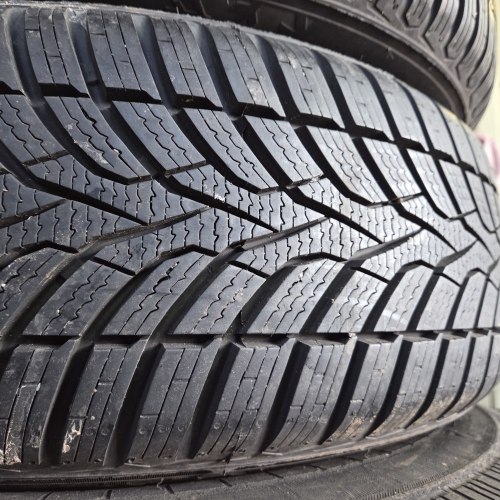 Пара шин 205 60 R16 Ceat Winter Drive 22г остаток 98% как новые