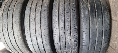 Коплект шин 235 65 r16c Continental VancoEco 116 118. 0216 6mm 85% остаток, можно с дисками ориг. На спринтер