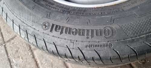 Коплект шин 235 65 r16c Continental VancoEco 116 118. 0216 6mm 85% остаток, можно с дисками ориг. На спринтер