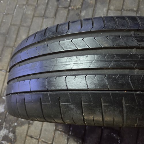 255 40 R20 Pirelli P zero AO 20г. Остаток 6мм 90%остаток