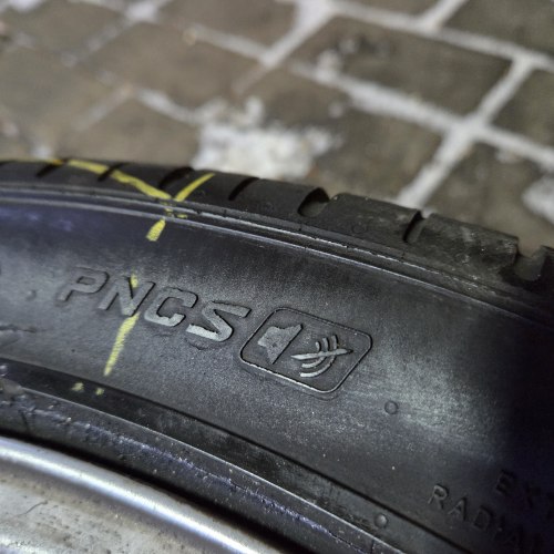 255 40 R20 Pirelli P zero AO 20г. Остаток 6мм 90%остаток
