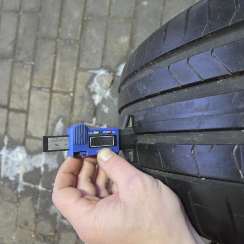 255 40 R20 Pirelli P zero AO 20г. Остаток 6мм 90%остаток