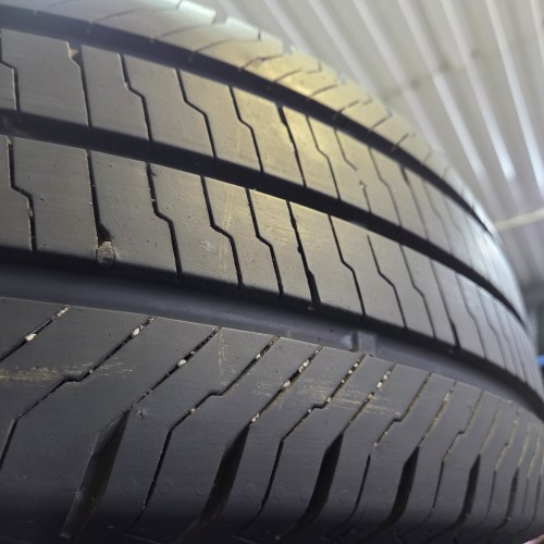 Пара шин 215 65 R16C Continental Van Contact Evo 20г. 7.5 мм.