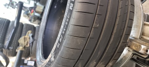 255 35 R19 Michelin Pilot spot 4s ☆ 23г. Остаток 7мм. Косм.