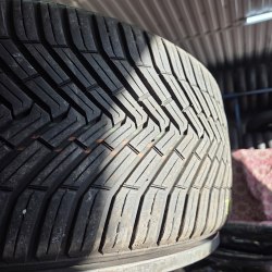 225 40 r19 Continental All Season Contact 22г. Остаток 6.4мм