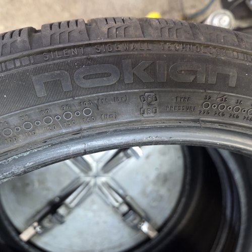 Пара шин 245 40 R20 Nokian WR a4 18г остаток 7.2 мм