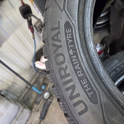 Пара шин 225 50 R17 Uniroyal Winter expert 24г остаток 99%