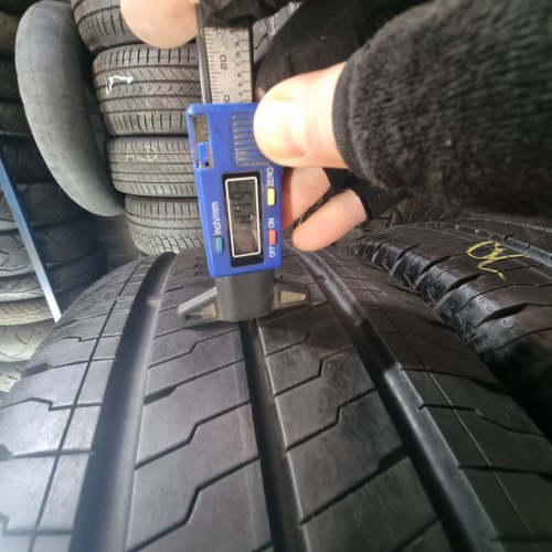 Комплект шин 235 65 r16c Continental VanContactEco 8.5mm 99% остаток 4719