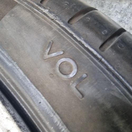 245 40 r21 Pirelli Pzero pz4 vol 5.7mm 20г.