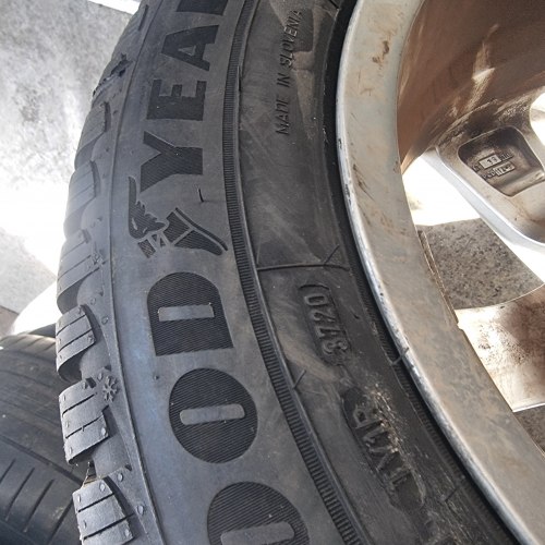 205 60 r16 Goodyear Ultragrip 9+ 3720г