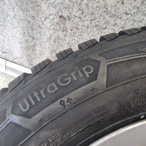 205 60 r16 Goodyear Ultragrip 9+ 3720г
