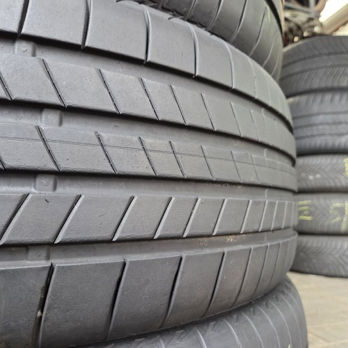 Комплект шин 255 40 r21 Bridgestone Turanza eco enliten AO 20-22г перед 235 45 R21 остаток 6.3мм