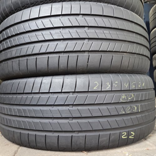 Комплект шин 255 40 r21 Bridgestone Turanza eco enliten AO 20-22г перед 235 45 R21 остаток 6.3мм