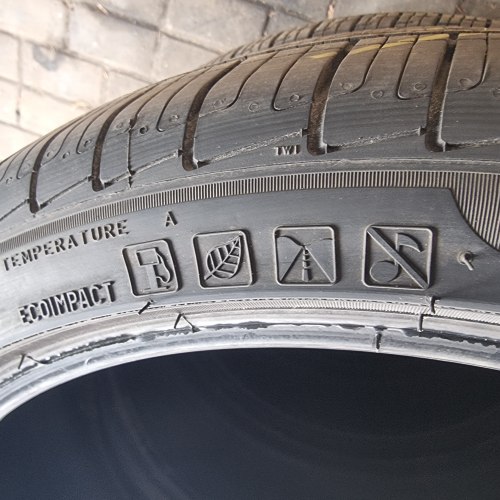 Комплект шин 225 40 r19 Pirelli Cinturato P7 allseason RSC* 7mm остаток 95%