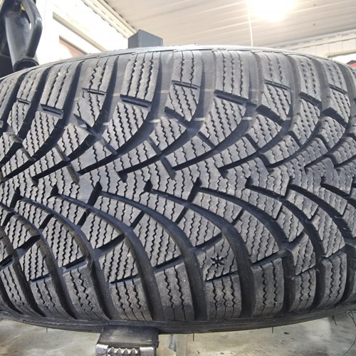 205 55 r16 Goodyear Ultragrip 9+ 2122г. 99% остаток латочка
