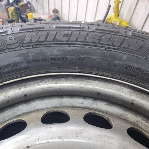 235 65 r16c Michelin Agilis 3 121/119R