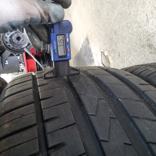 Комплект шин 235 35 r19 Falken Azenis fk510 6.8mm 95%остаток