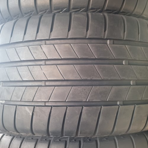 Комплект шин 255 45 r18 Bridgestone Turanza T005 20г.5.2.mm 5.6mm 85% остаток