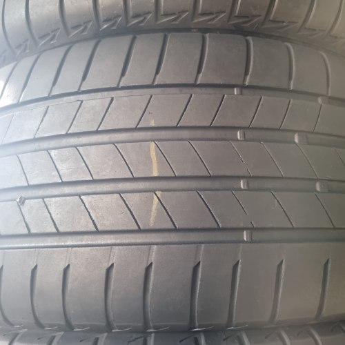 Комплект шин 255 45 r18 Bridgestone Turanza T005 20г.5.2.mm 5.6mm 85% остаток