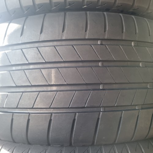 Комплект шин 255 45 r18 Bridgestone Turanza T005 20г.5.2.mm 5.6mm 85% остаток