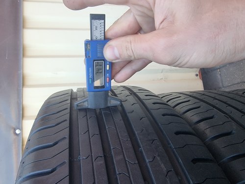 Комплект шин 215 60 r17 Continental ContiEcoContact 6 17г. 7.5мм 6.5mm 90%остаток