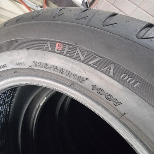 Комплект шин 235 55 r18 Bridgestone Alenza 001 4918г. 85%остаток 5.5-6мм