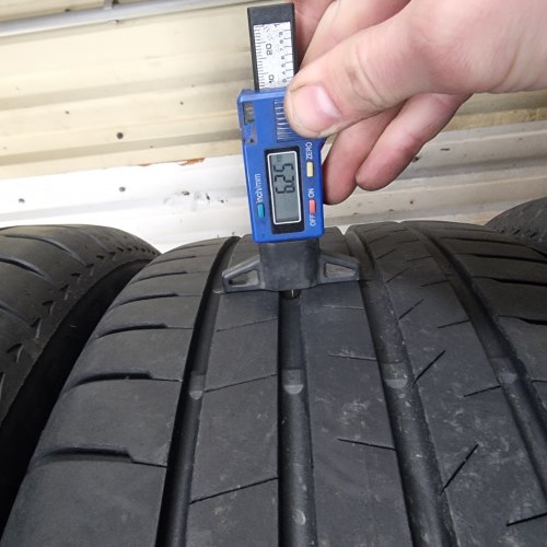 Комплект шин 235 55 r18 Bridgestone Alenza 001 4918г. 85%остаток 5.5-6мм