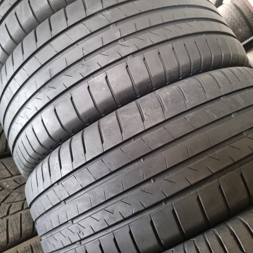 Комплект шин 235 55 r18 Bridgestone Alenza 001 4918г. 85%остаток 5.5-6мм