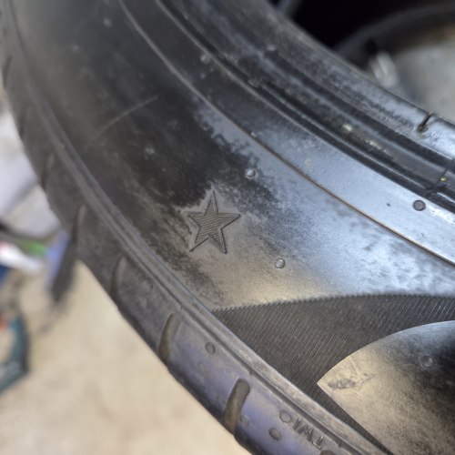 Пара шин 225 50 R18 Pirelli P zero ☆ остаток 6мм. 17г