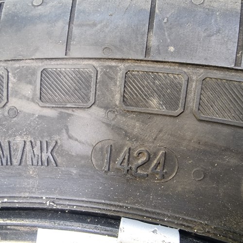 225 75 r16 Continental VancoFourSeason 2 14.24г 95% остаток 8.8мм