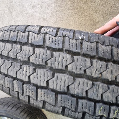 225 75 r16 Continental VancoFourSeason 2 14.24г 95% остаток 8.8мм