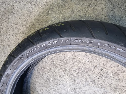 120 70 r17 Pirelli Diablo sstrada 85%остаток