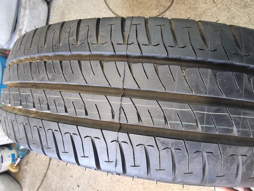 225 75 r16c Michelin Agilis 116/118R б.г 9mm. Нов. С запаски