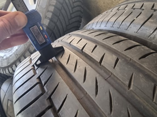 Пара шин 245 45 r20 Continental PremiumContact 6, 20г22г. АО seal, Второе обычное без сеал, 7мм.6мм